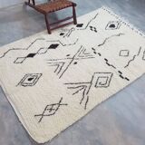 Moroccan Berber wool rug 233 x 146 cm