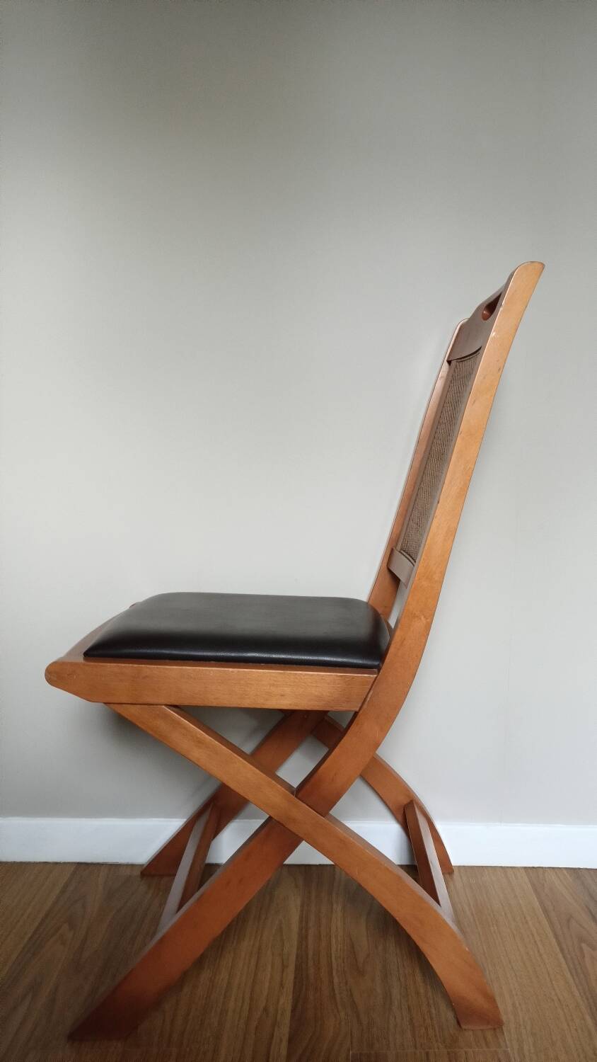 Set of 4 wood and leather chairs