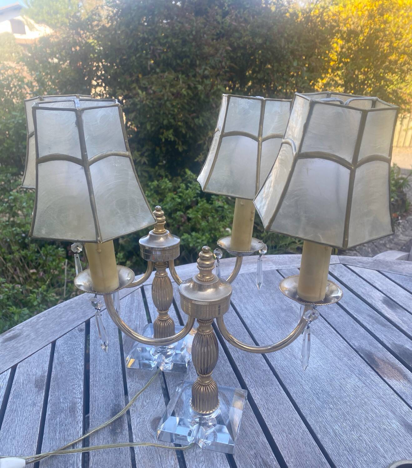 Set of 2 crystal lamps with mother-of-pearl shades