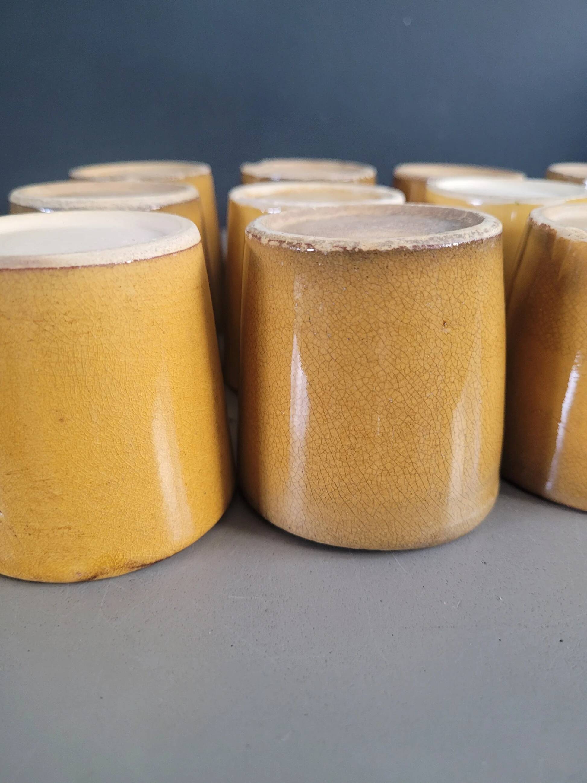 Set of 12 mustard ceramic cups