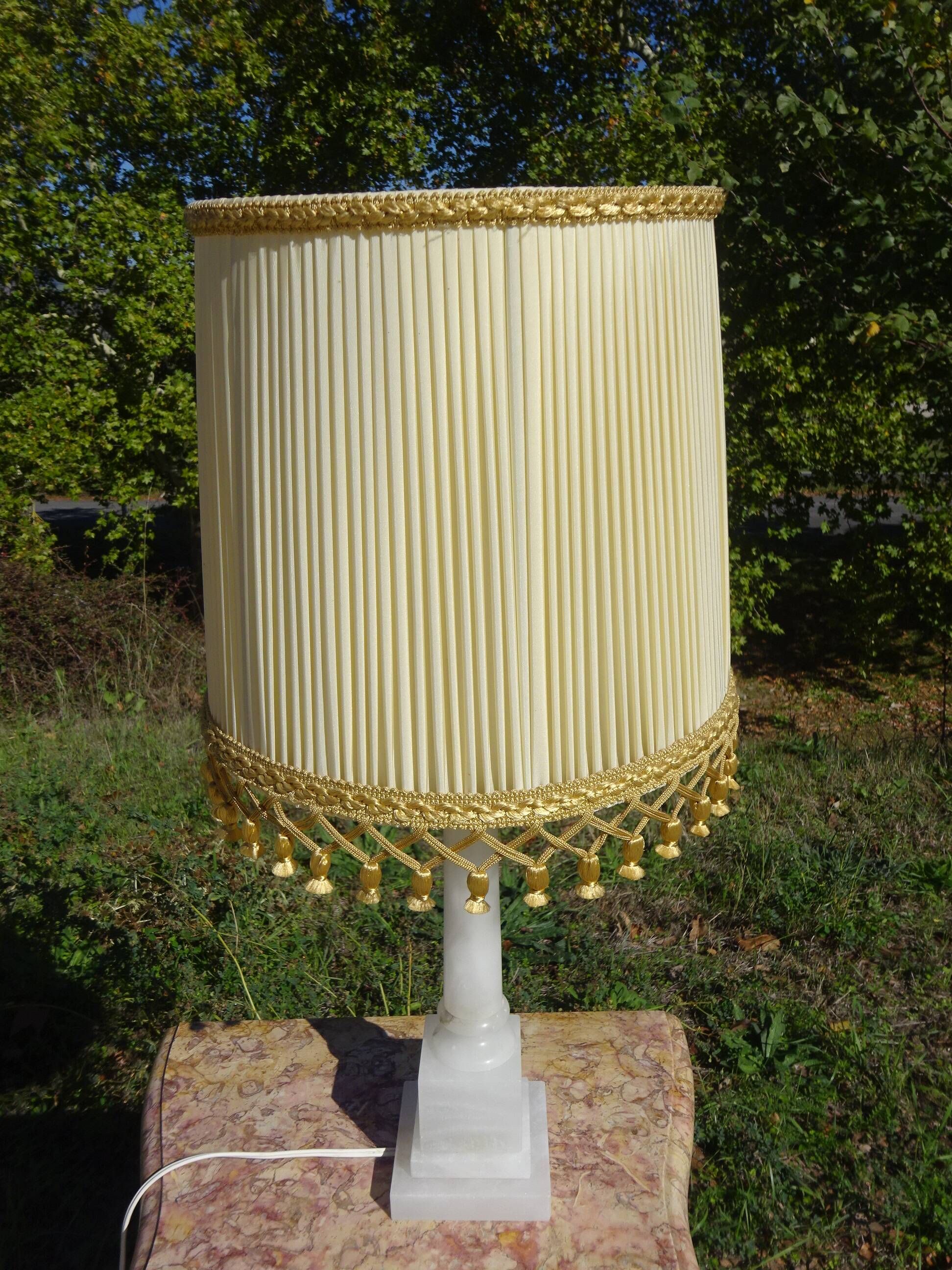 Alabaster lamp