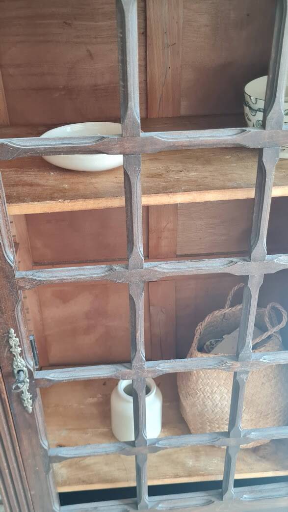 Parisian wardrobe - showcase spirit