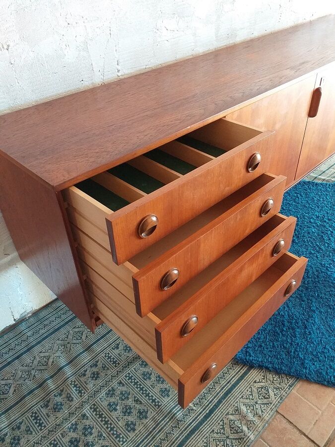 Scandinavian 60s in vintage teak