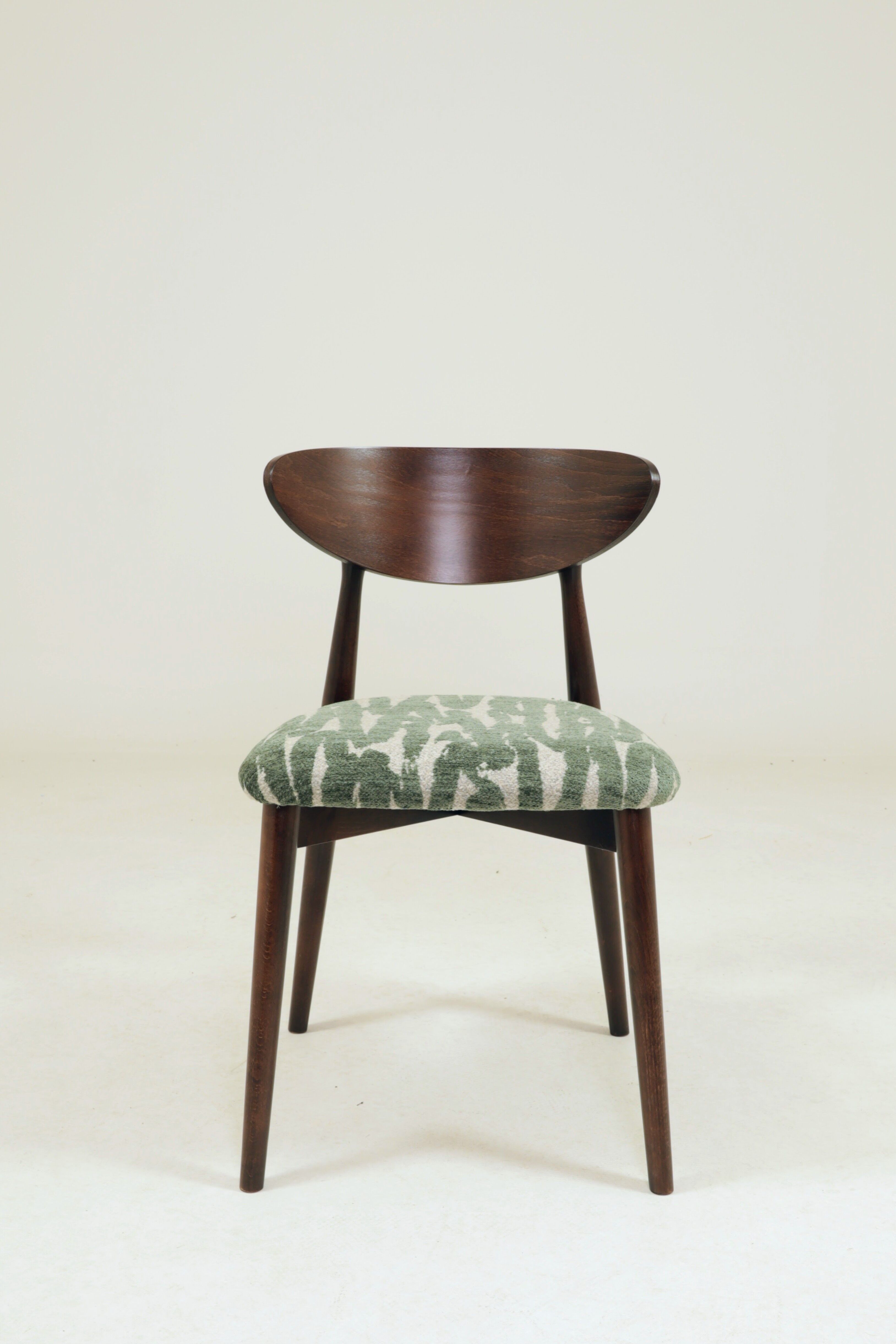 Modern set of 6 dining chairs, jacquard upholstery with patterns.