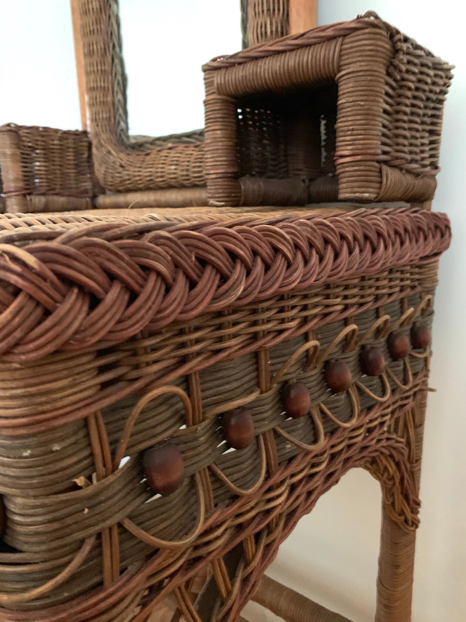 Rattan hairdresser and its pouf