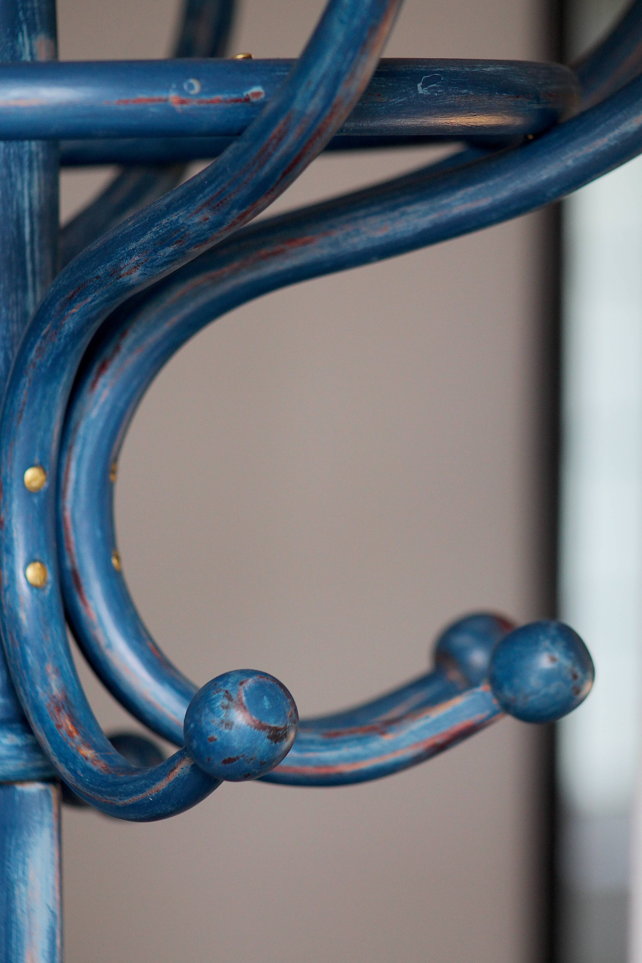 Parrot Coat Rack "The Big Blue"