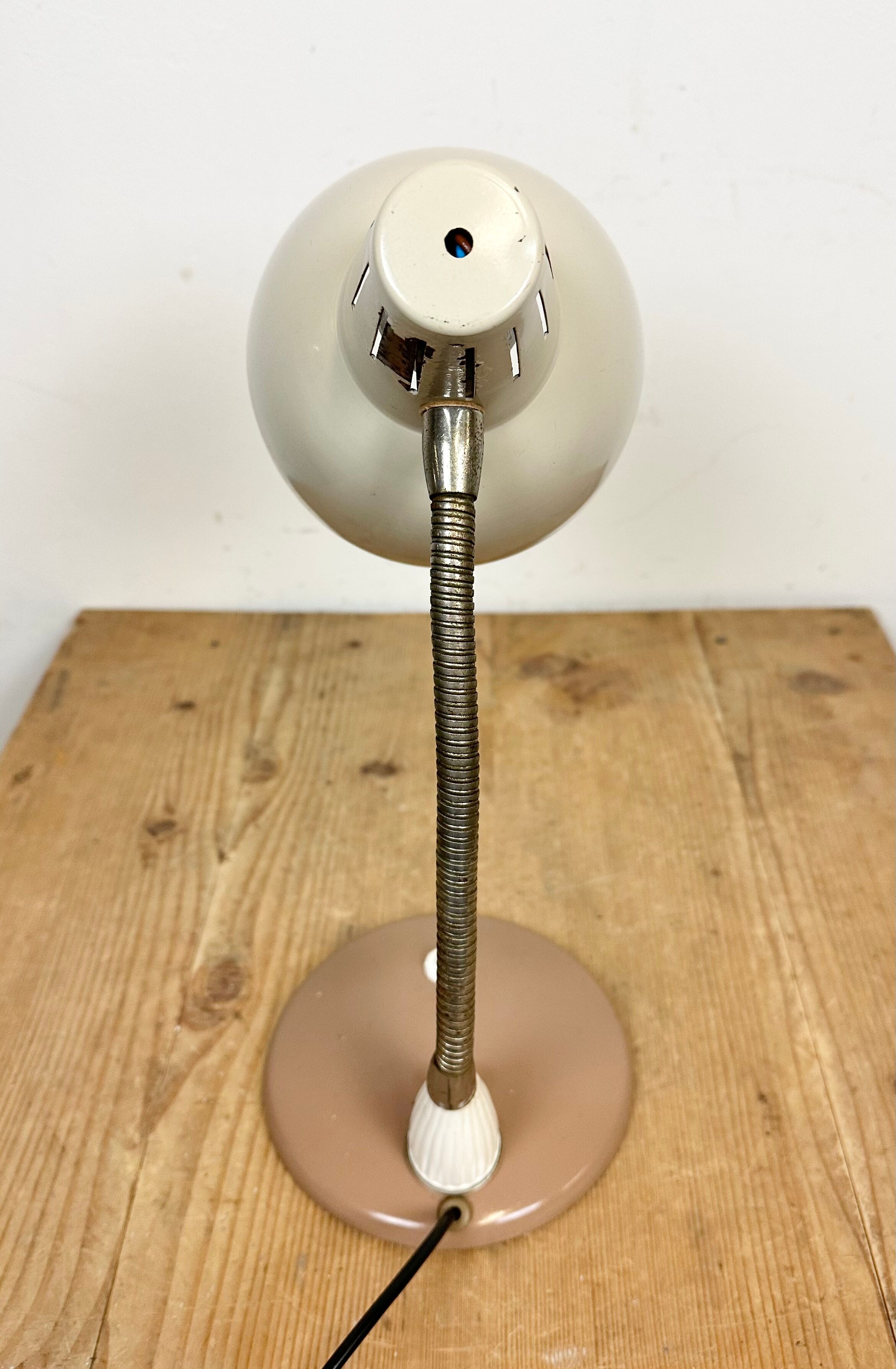 Industrial gooseneck table lamp, 1960s