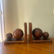 Paire de serres-livres boules