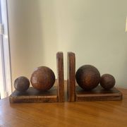 Pair of spherical bookends