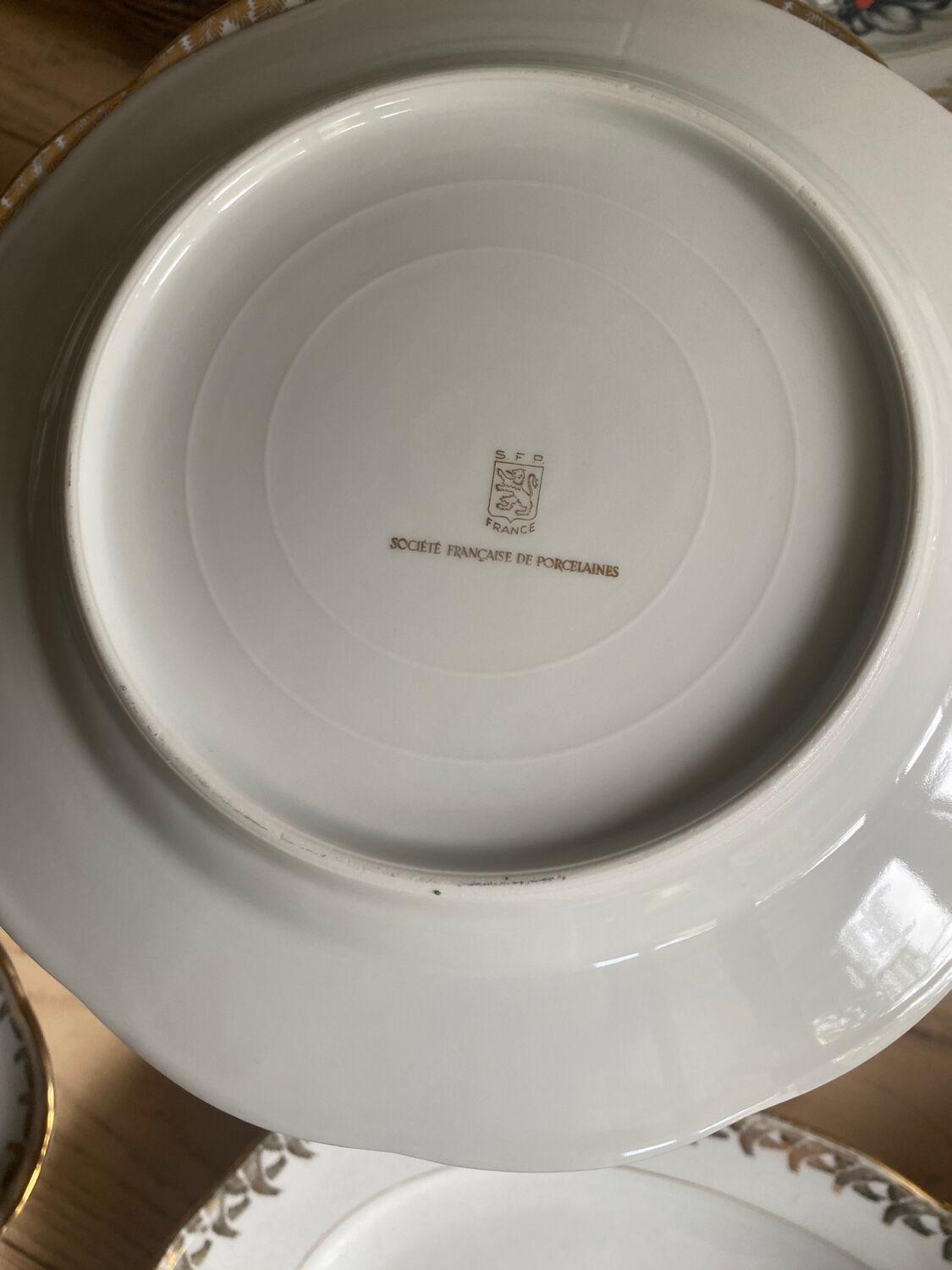 Porcelain - 79-piece dinner service