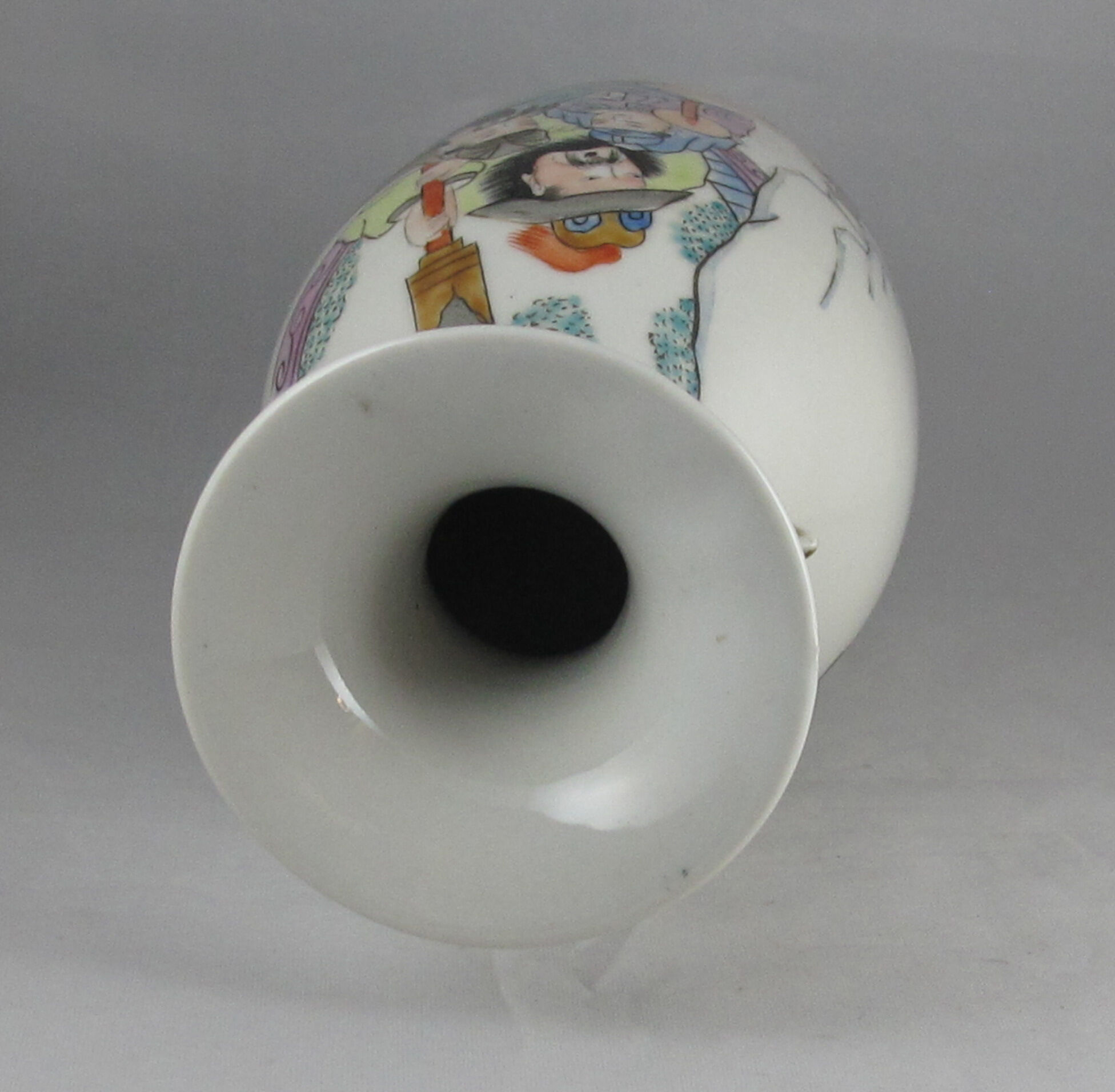 Chinese porcelain vase
