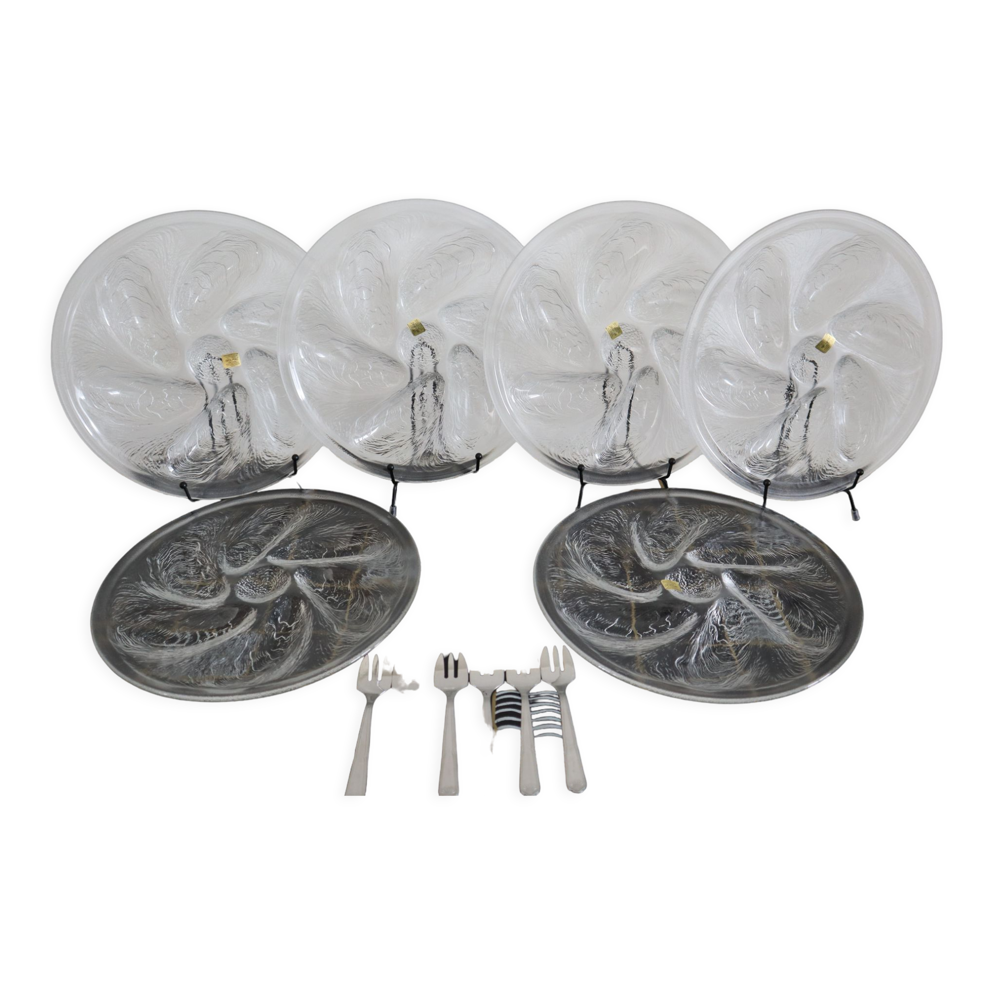6 oyster plates and its 6 embossed glass forks, 1970s
