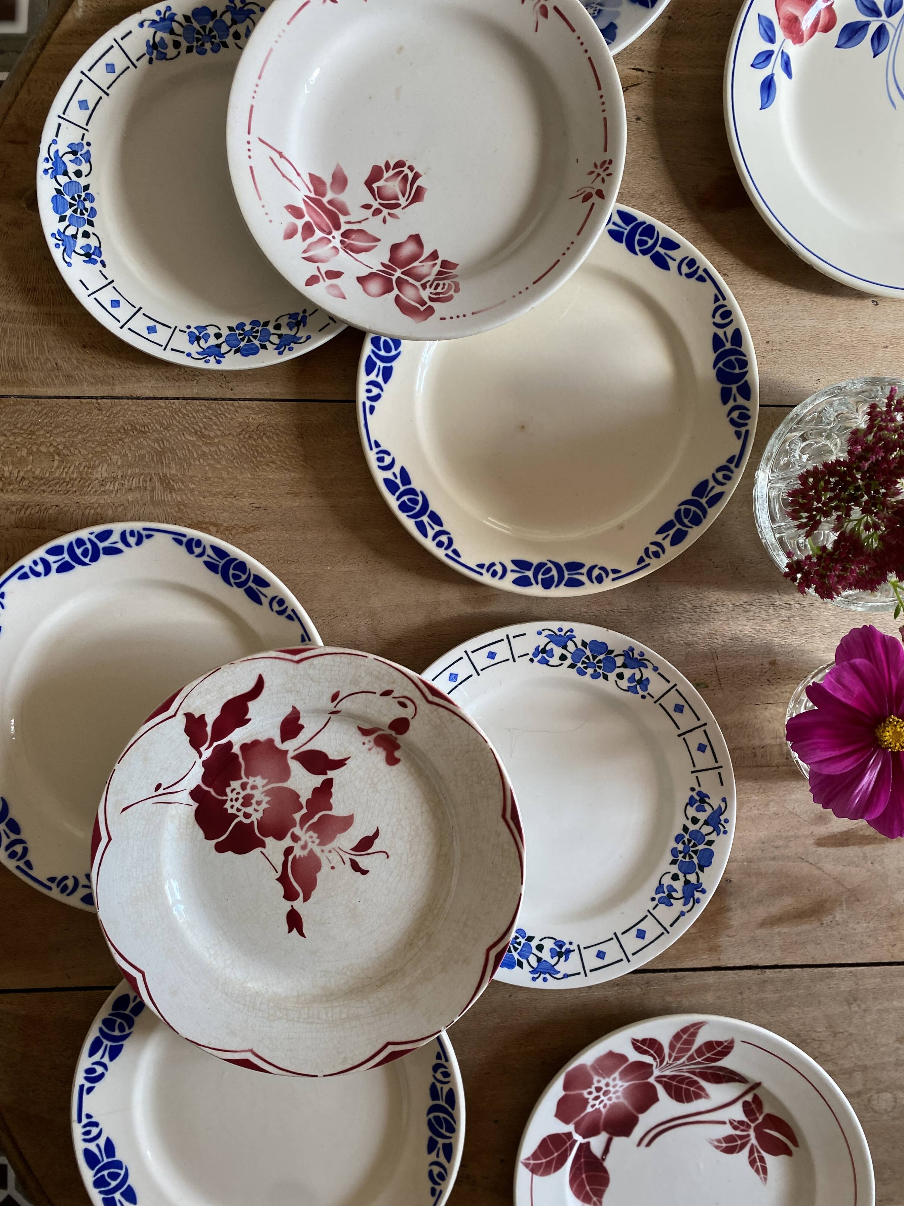 Set of 10 mismatched vintage dessert plates