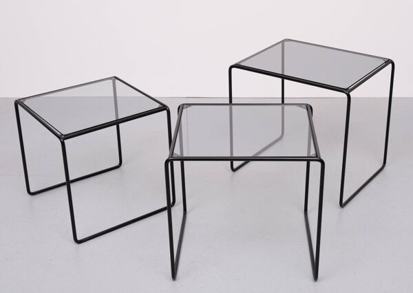 Tables gigognes avec cadre en métal noir allemand années 1970