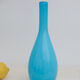 Vase soliflore bleu avec intérieur verre blanc