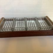 Ancien plateau bois serviteur et raviers en verre moulé