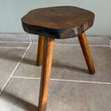 Tabouret tripode 