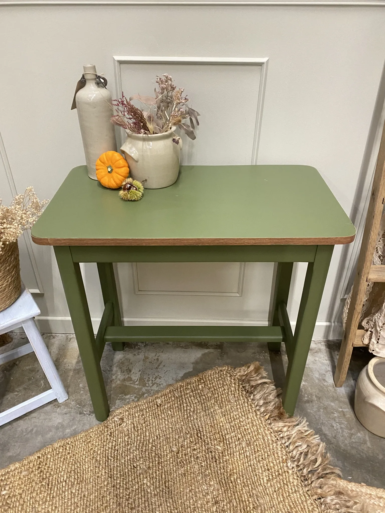 Mado side table