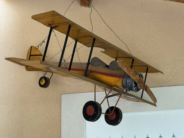 Avion métal vintage très grand format- K3215
