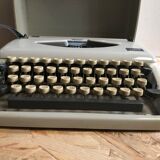 Old writing machine triumph tippa bakelite grey + vintage trunk