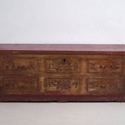 Coffre ancien en bois du pin – Europe centrale (vers 1900)