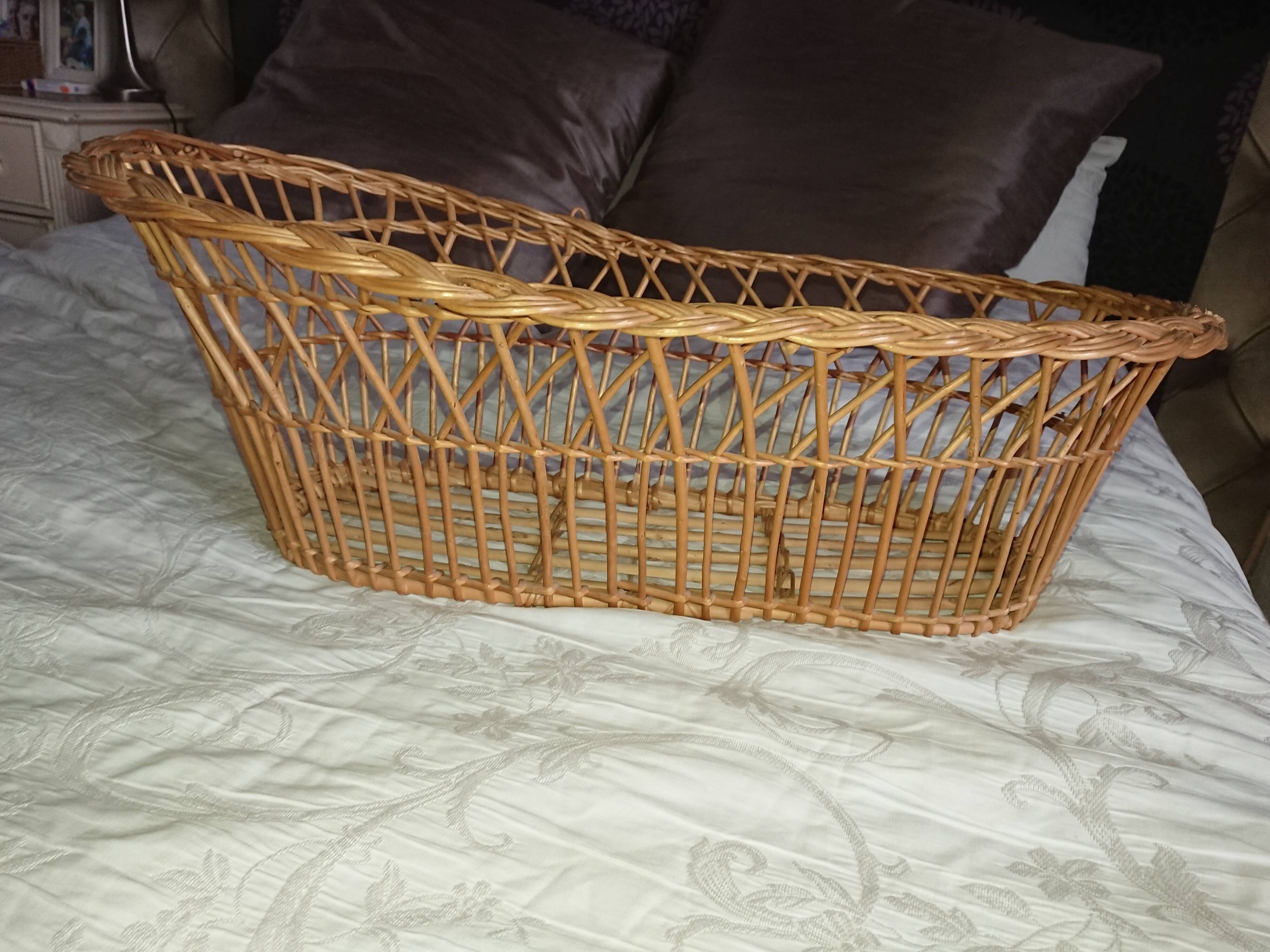 Rattan couffin to play the Doll 1960