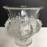 Vase en cristal Lalique modèle Dampierre