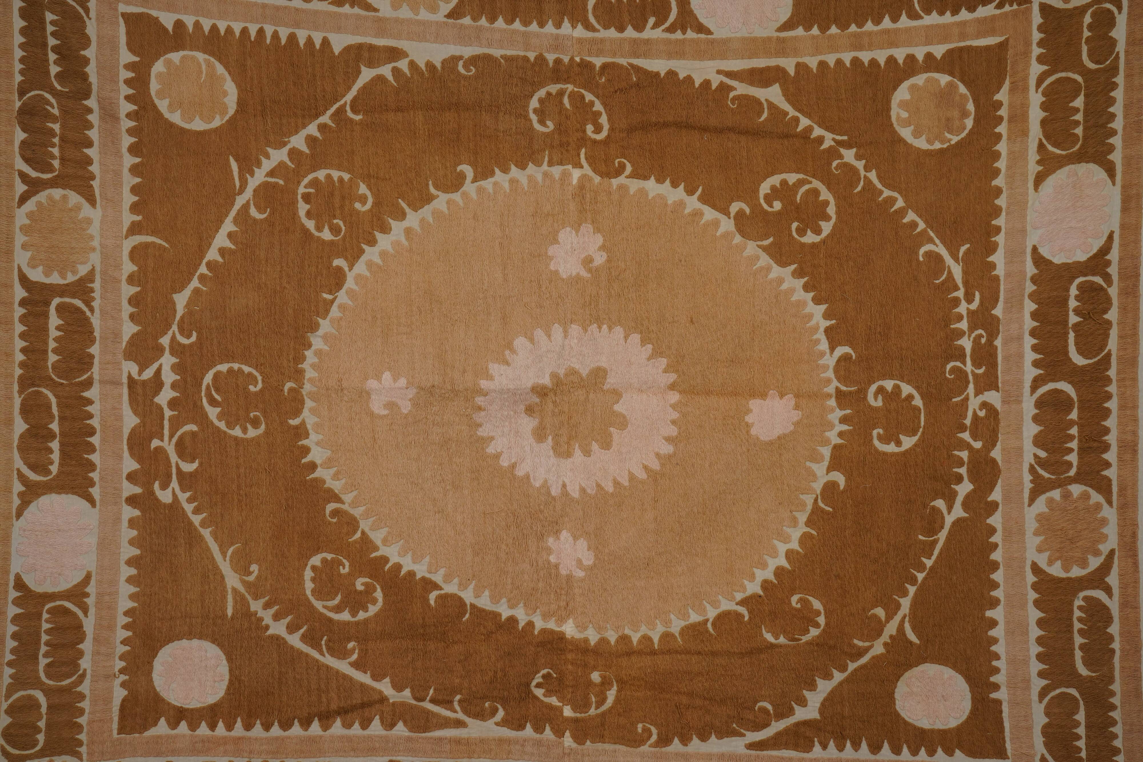 Vintage Turkish hand-knotted rug 134x158 cm