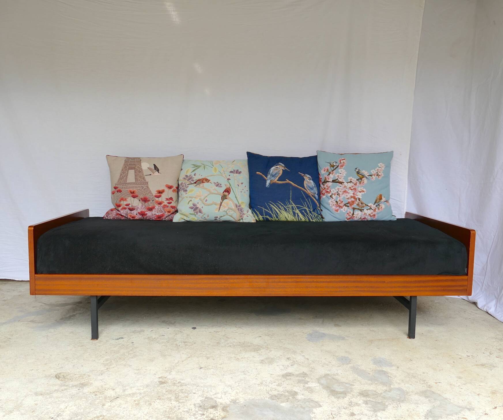 Daybed A.R.P. Pierre Guariche 1955