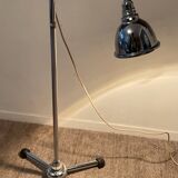 Lampadaire médical ou d’atelier des années 50-60 en métal chromé 