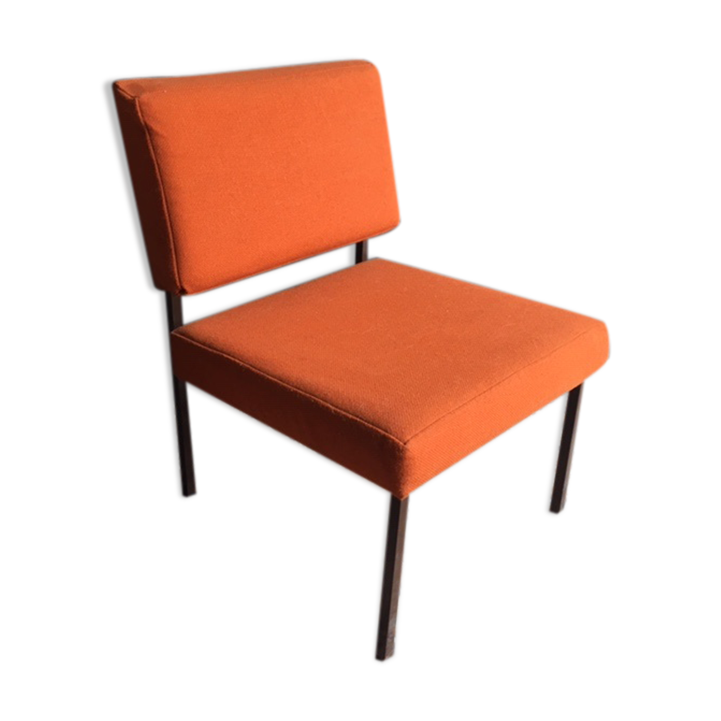Armchair side pop