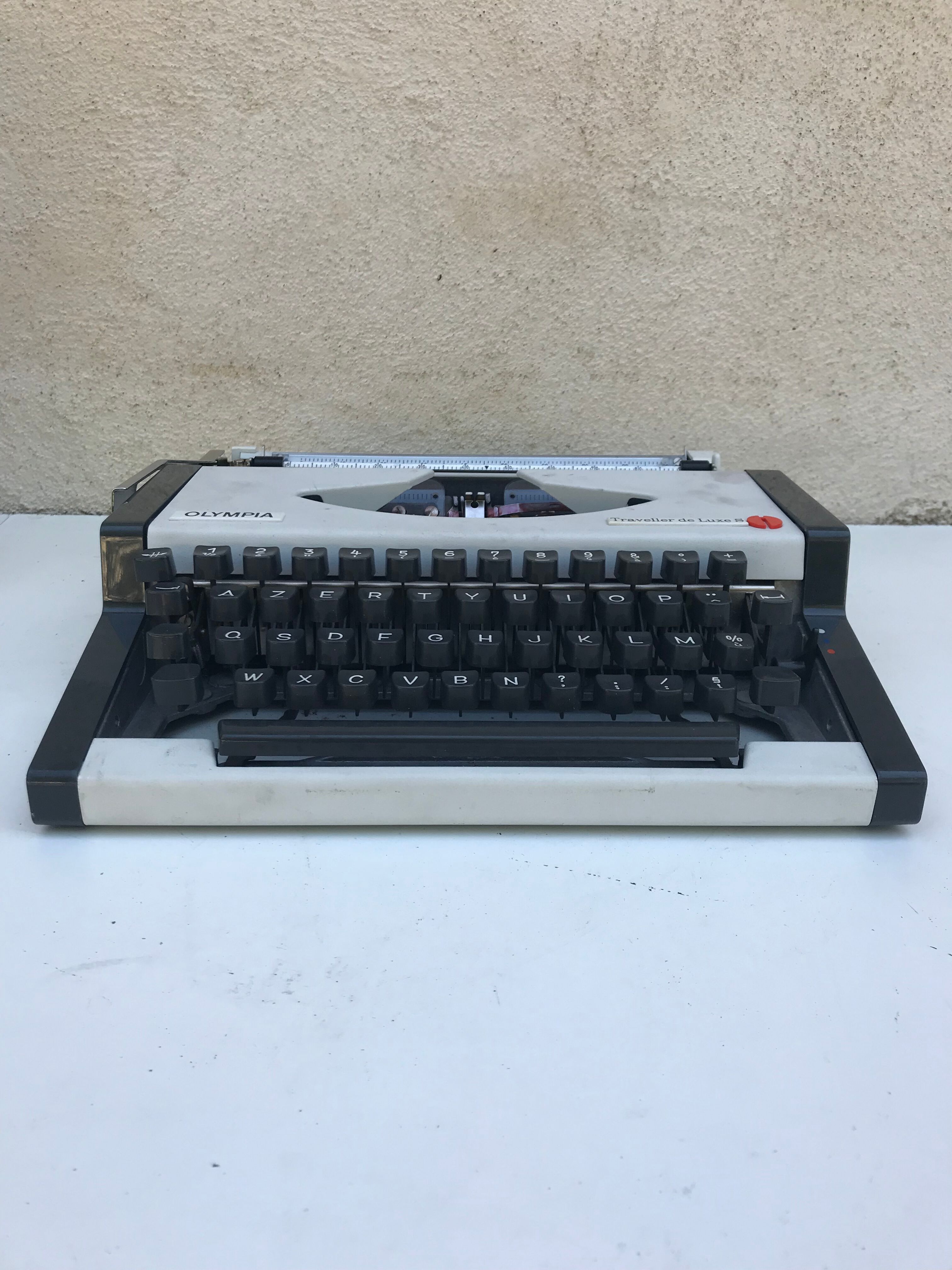 Olympia traveller luxury typewriter with its trunk