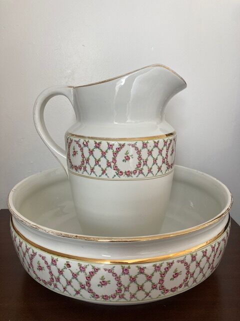 Toilet set broc and bowl