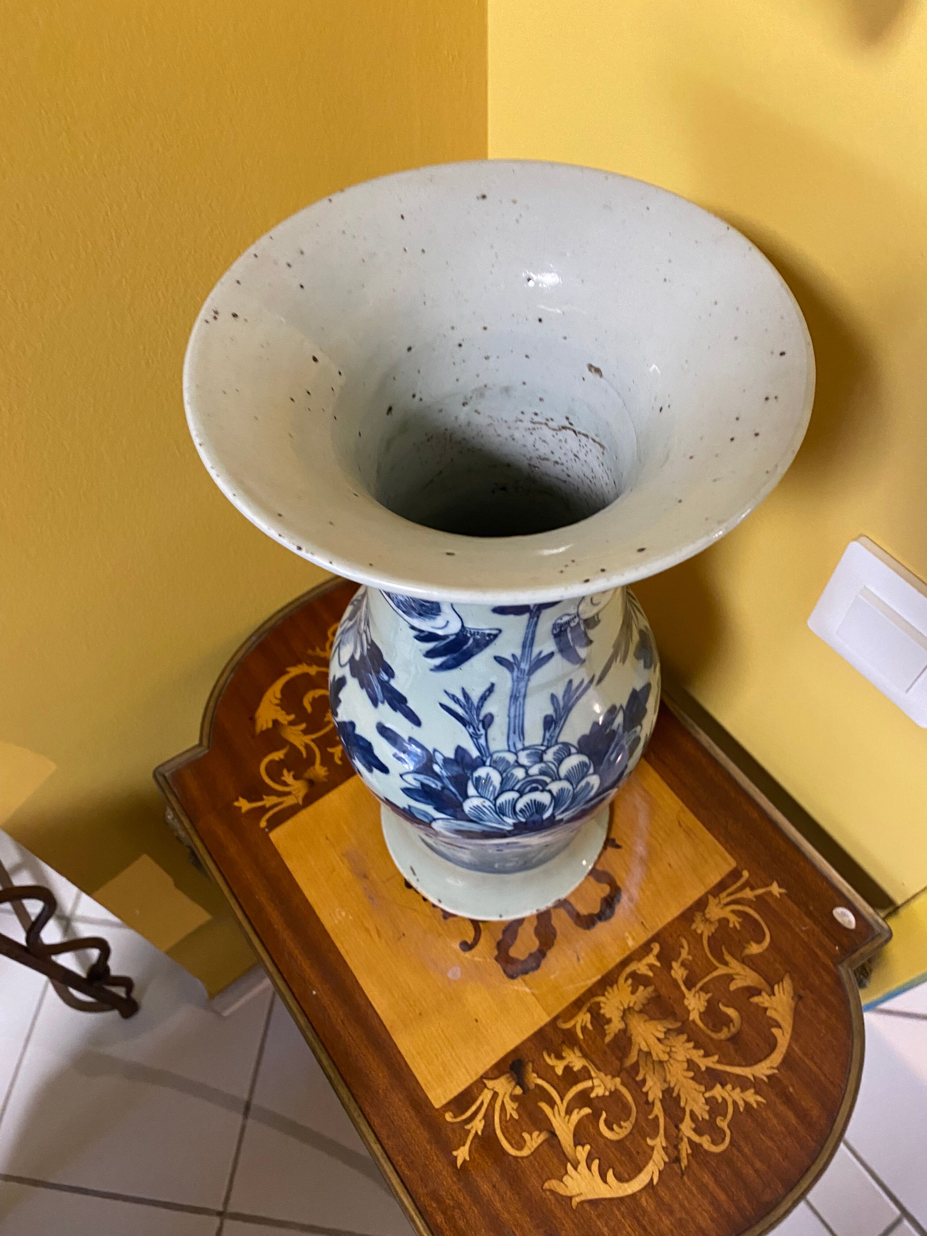 Chinese porcelain vase