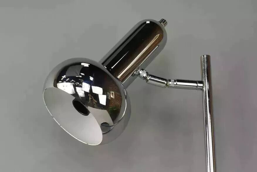 Lampe articulée en métal chromé années 60