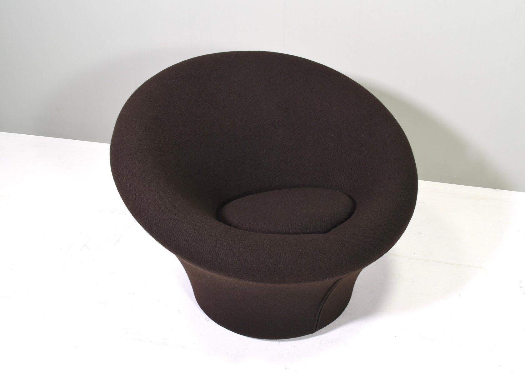 Armchair F560 mushroom by Pierre Paulin for Artifort Netherlands 1970s