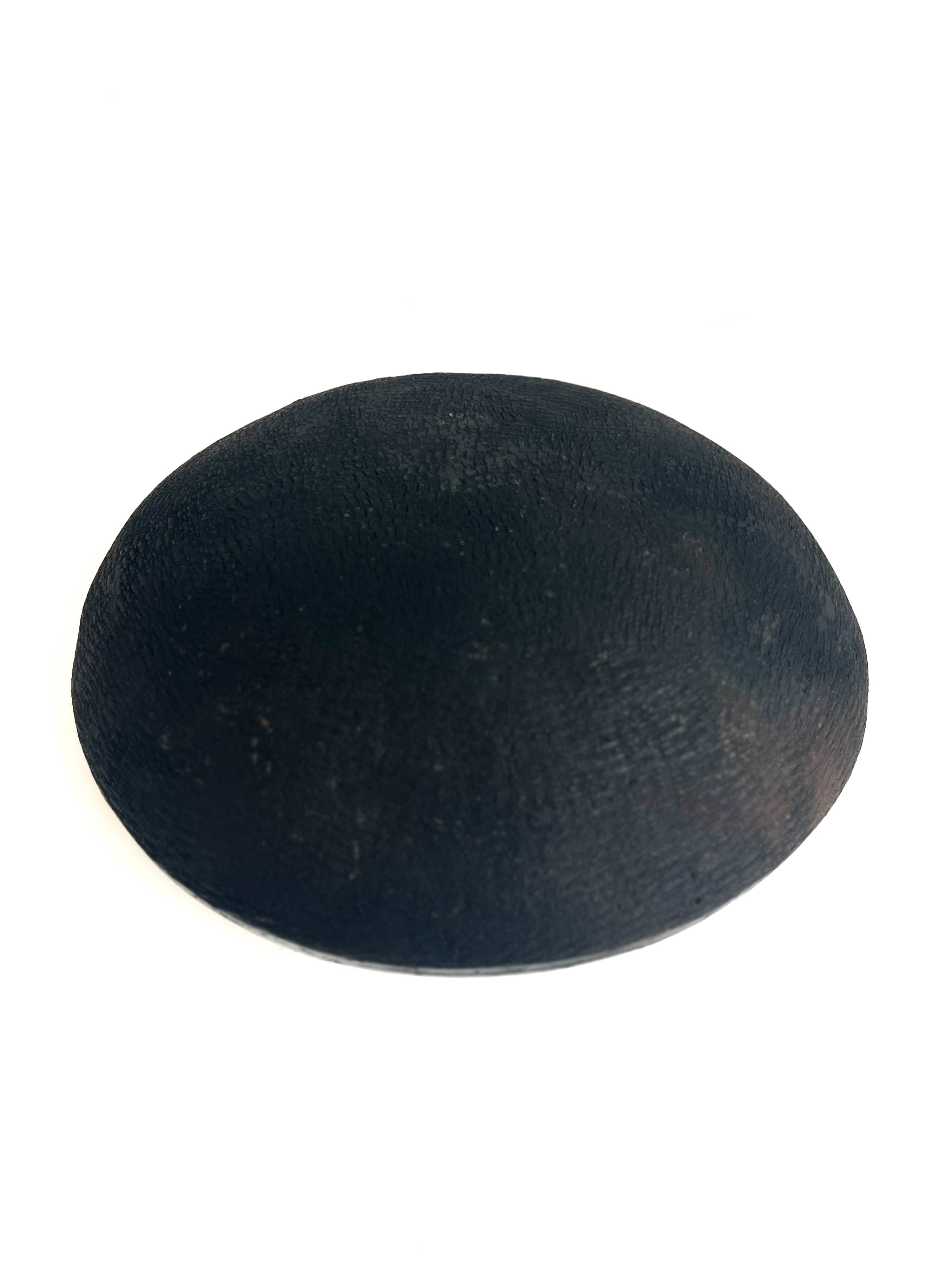 Plat Abron "Kânâh" in smoked terracotta | Ø 31cm diameter