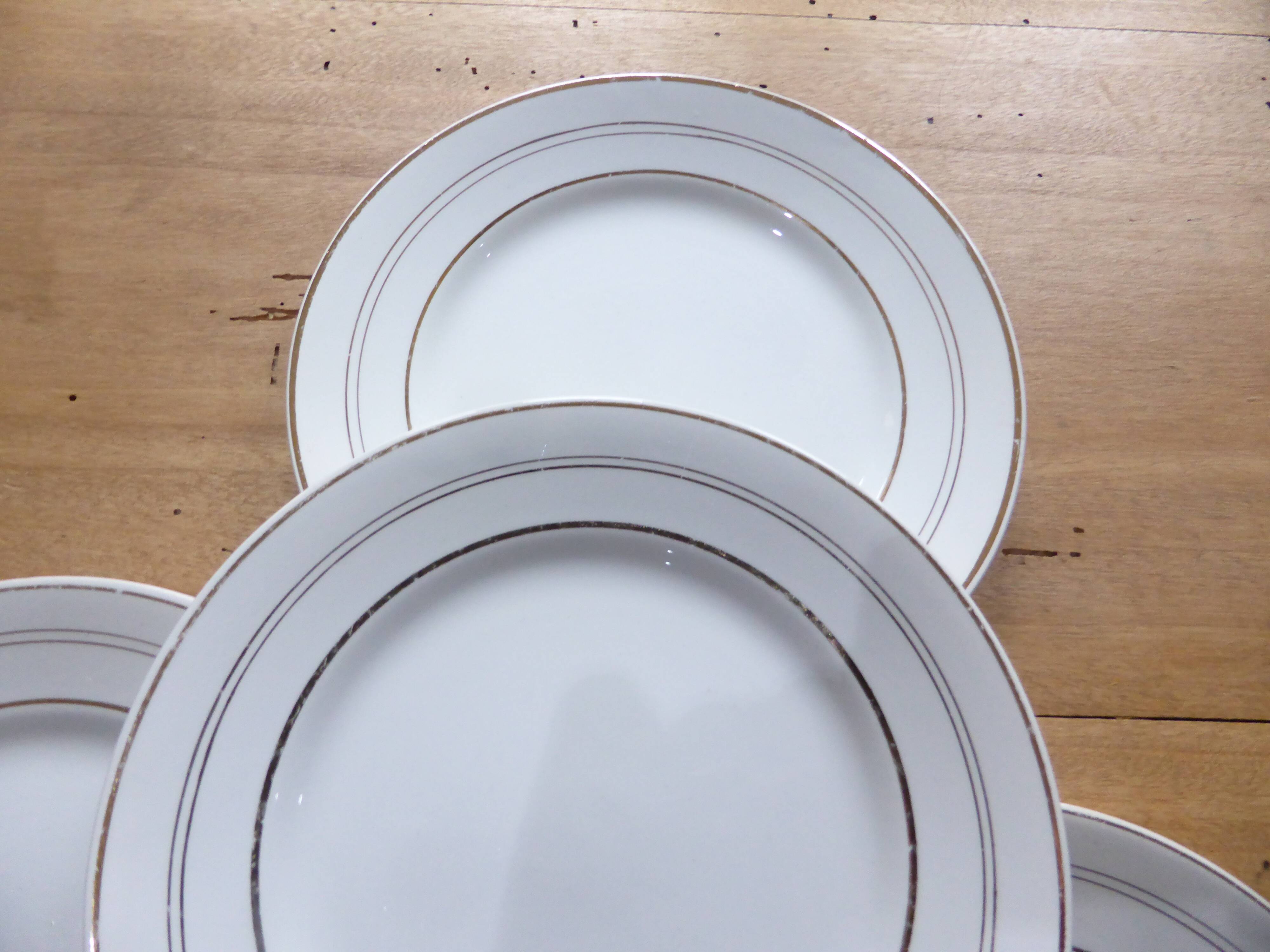 4 dessert plates in porcelain from St Amand 191105