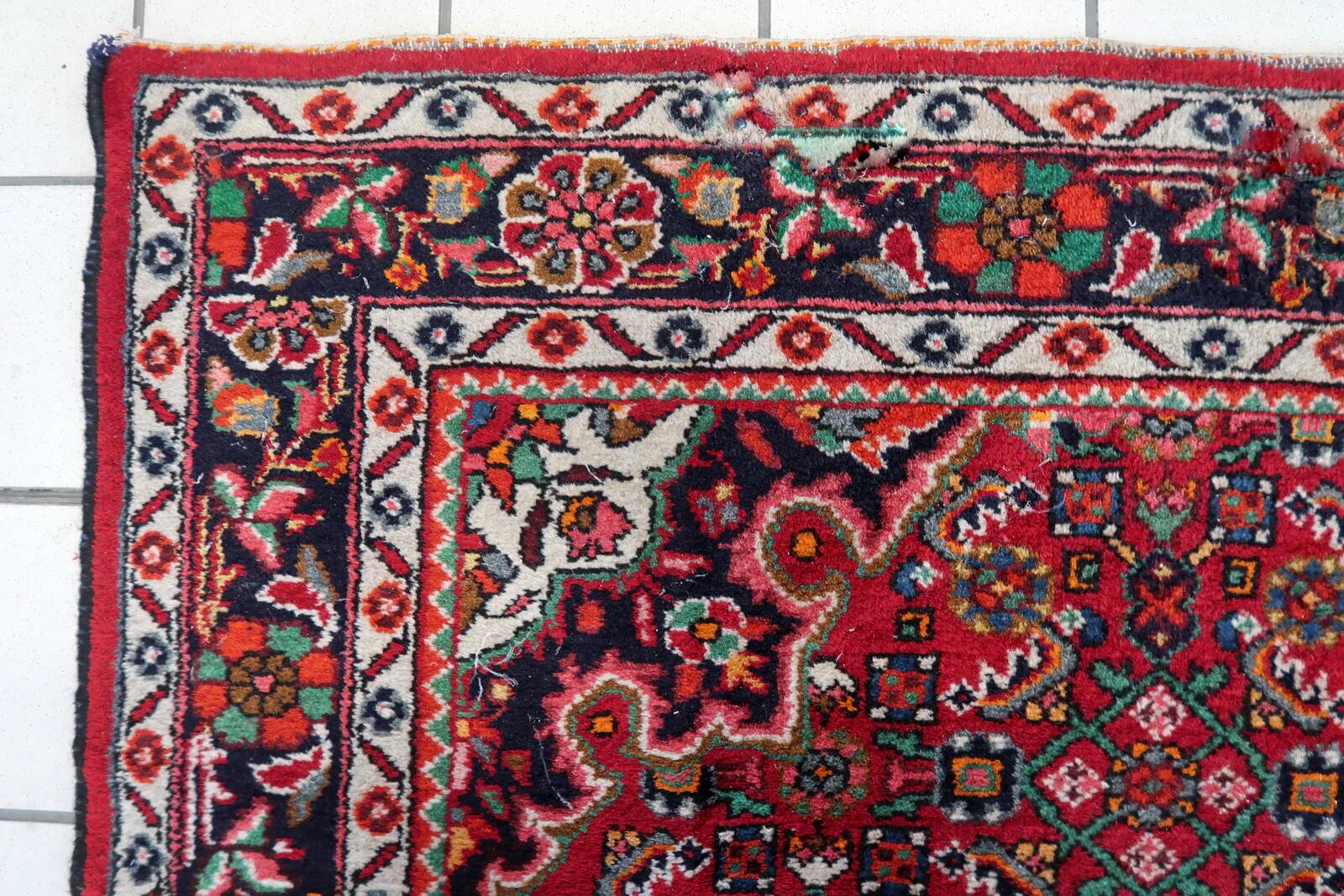 Handmade vintage Persian Malayer rug 167cm x 219cm, 1960s