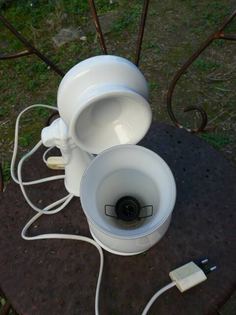 "Telephone" lamp in white ceramic and opaline from the 1970s.