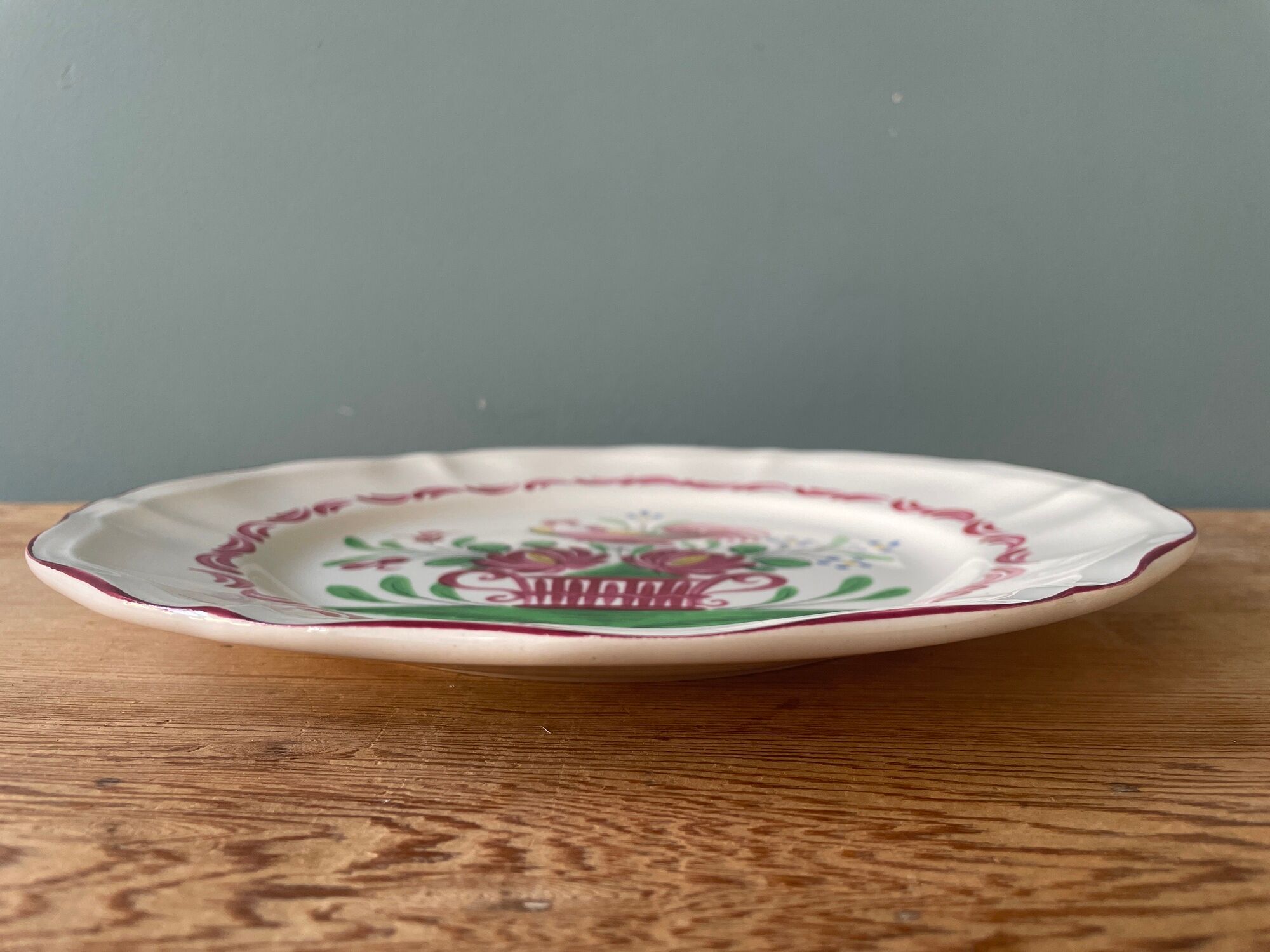 Series of 11 old flat plates Saint Clément France