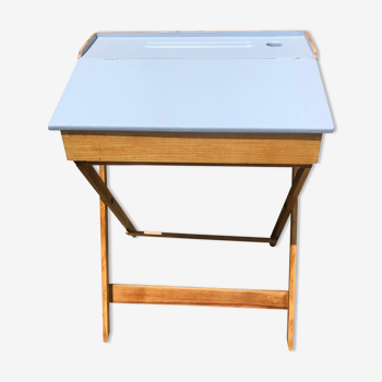 Foldable child desk