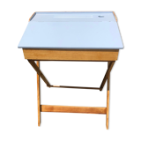 Foldable child desk