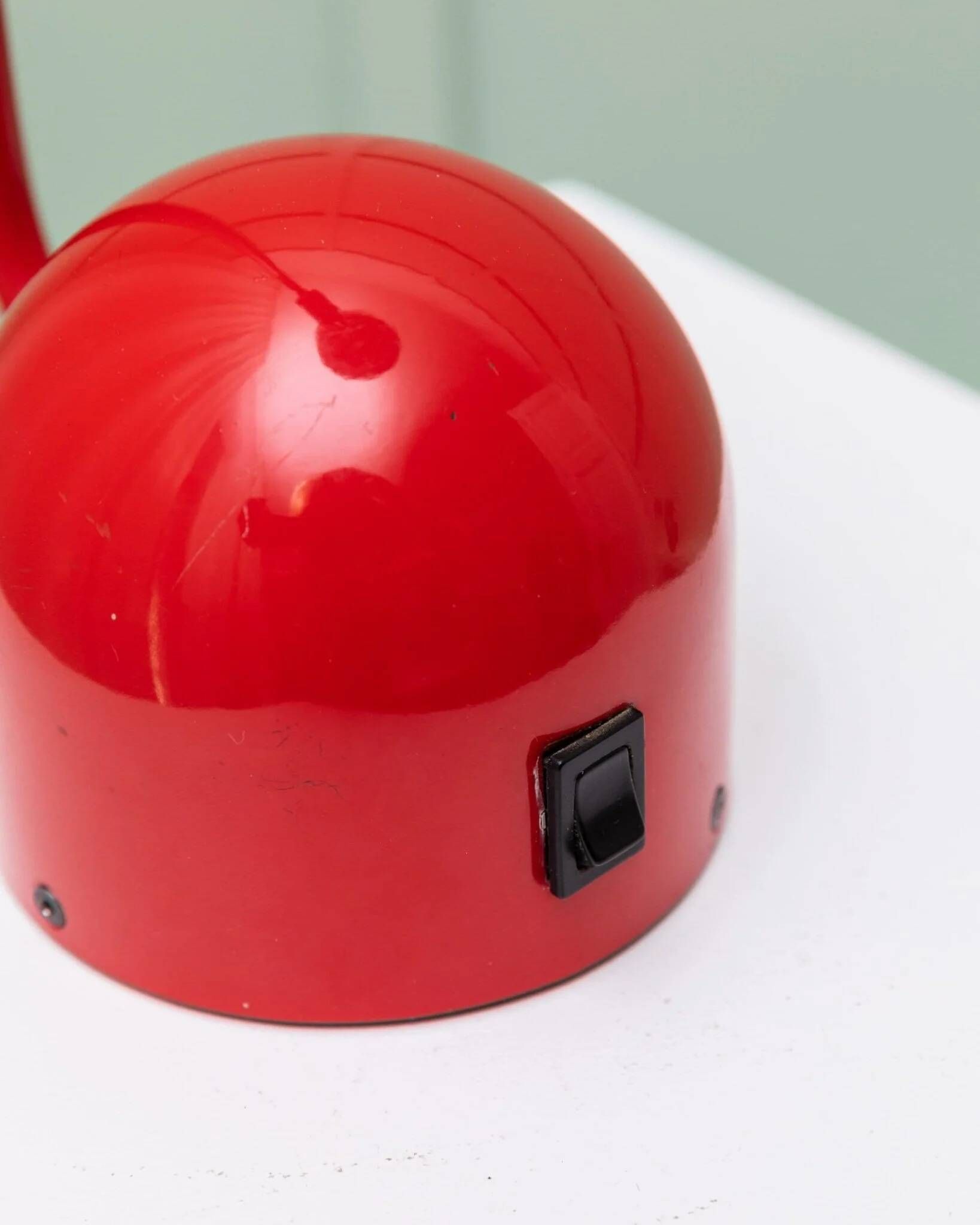 Red painted-metal desk lamp by Barbieri & Marianelli for Tronconi, 1980s Italian Memphis Postmodern design