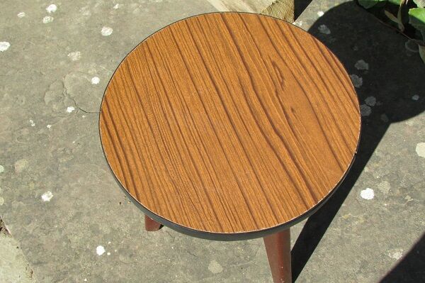 Tripod table of the 1960s
