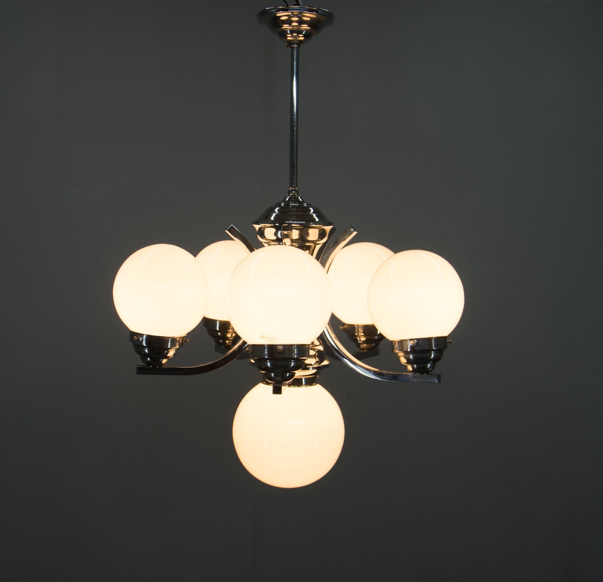Big Art Deco 6-flamming Chrome and Glass Chandelier, 1930s