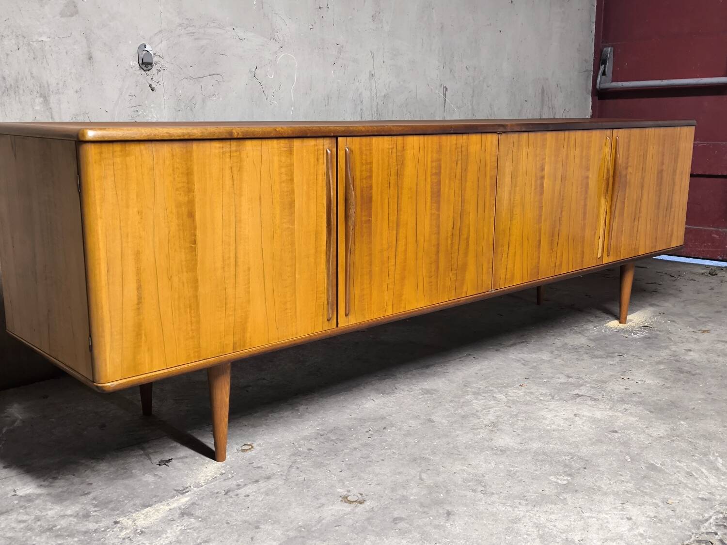 Enfilade scandinave vintage en palissandre