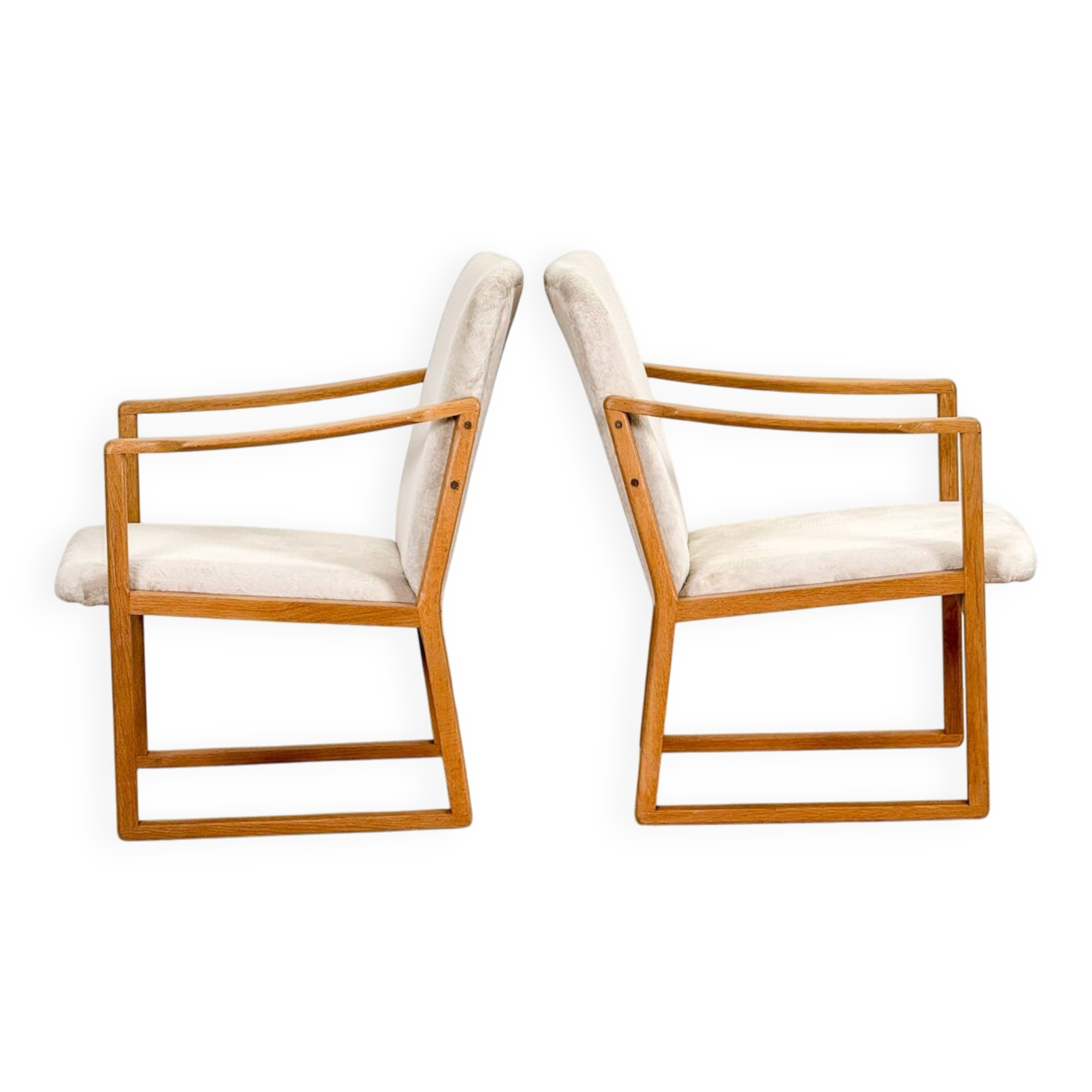 Børge Mogensen armchairs in Oak.