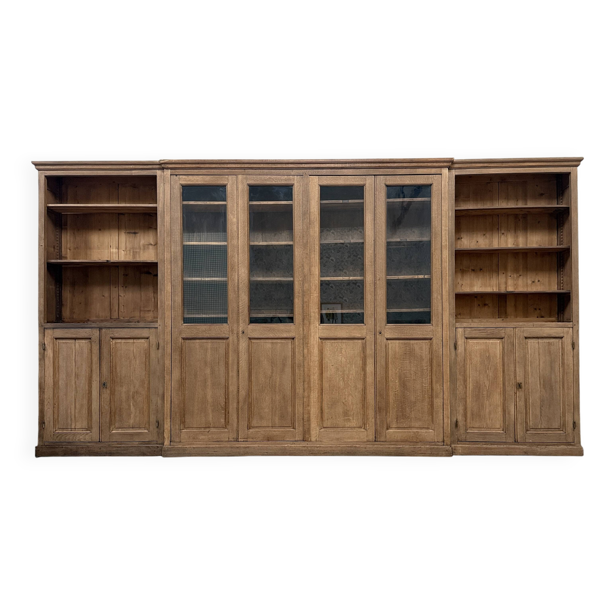 Large antique oak library (renovated)
