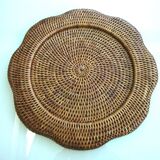 Set of 8 large glasses on wicker tray